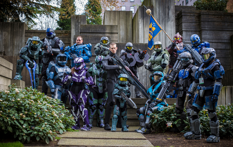 Illustration for article titled Iron Man's Best Friend Ultron, Chappie Cosplay and a Whole Lot of Halo